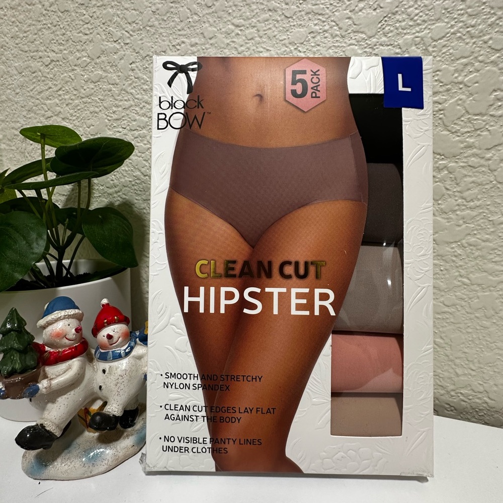 Black Bow Clean Cut Hipster